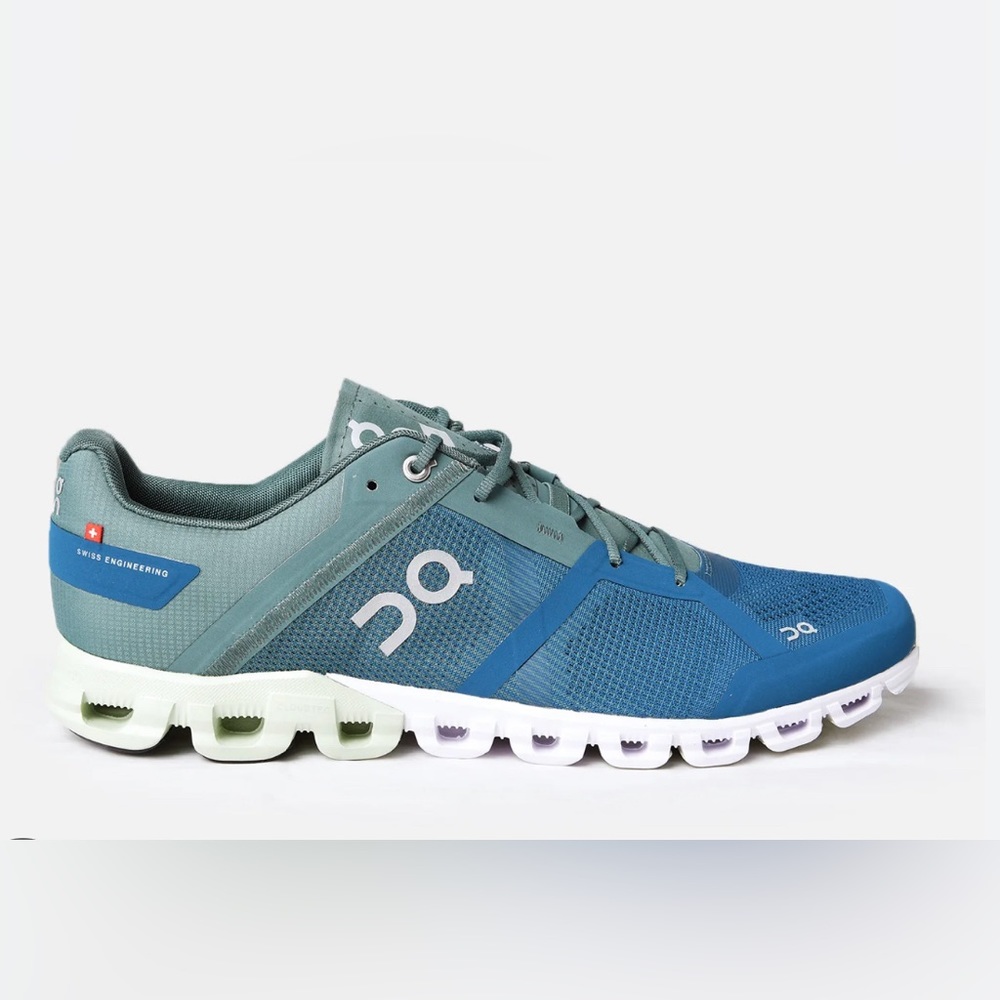 ON Running Men's Cloudflow Running Shoes